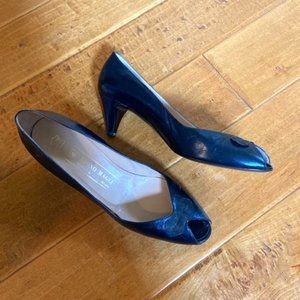 Vintage Bruno Magli open-toed low heel black pump